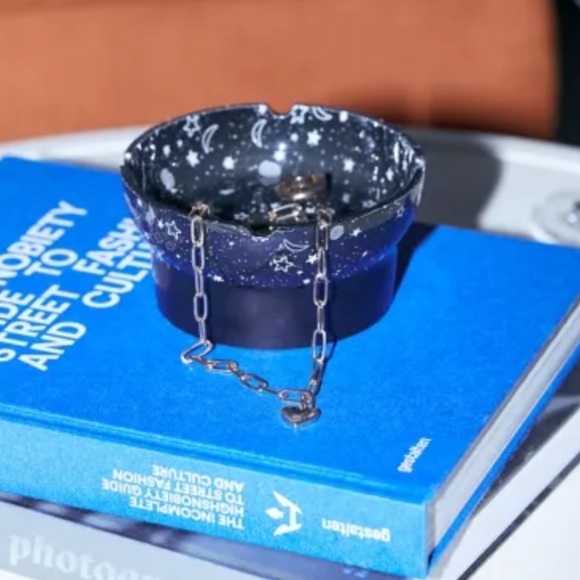 Urban Outfitters Home Incense burner Celestial Shiloh Graphic Ashtray Ceramic - Picture 1 of 5